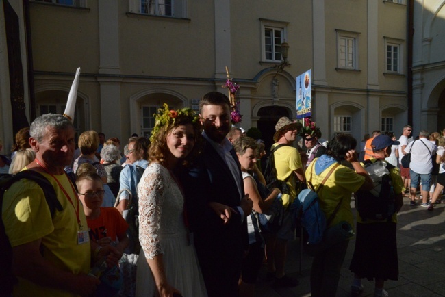 Wejście pielgrzymki radomskiej - jasnogórski szczyt i kaplica Cudownego Obrazu