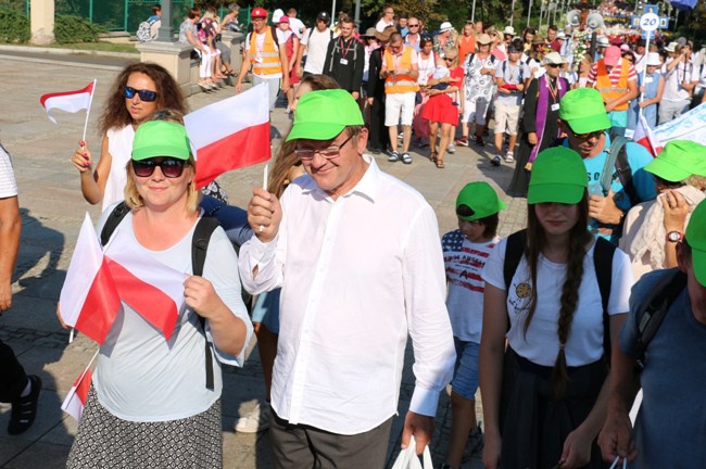 Wejście pielgrzymki radomskiej - jasnogórski szczyt i kaplica Cudownego Obrazu