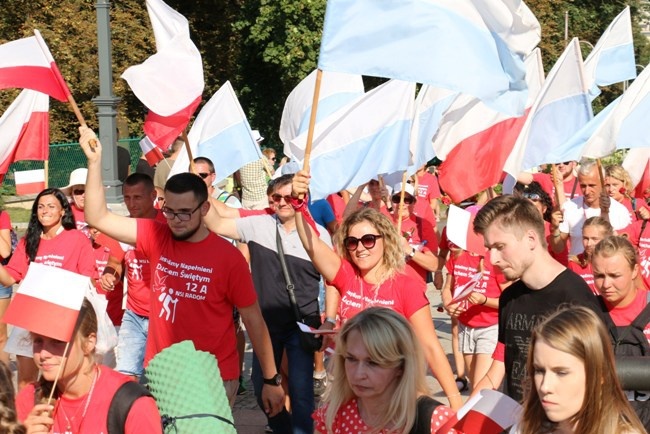 Wejście pielgrzymki radomskiej - jasnogórski szczyt i kaplica Cudownego Obrazu