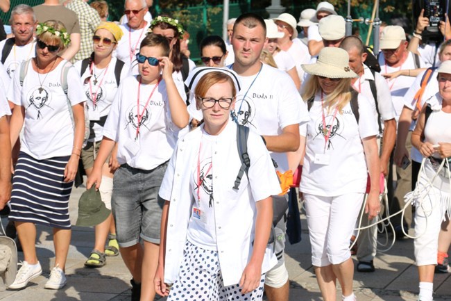 Wejście pielgrzymki radomskiej - jasnogórski szczyt i kaplica Cudownego Obrazu