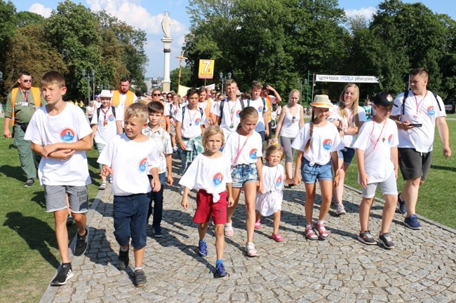 Wejście pielgrzymki radomskiej - jasnogórski szczyt i kaplica Cudownego Obrazu