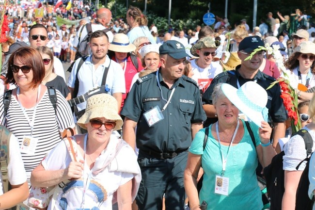 Wejście pielgrzymki radomskiej - jasnogórski szczyt i kaplica Cudownego Obrazu