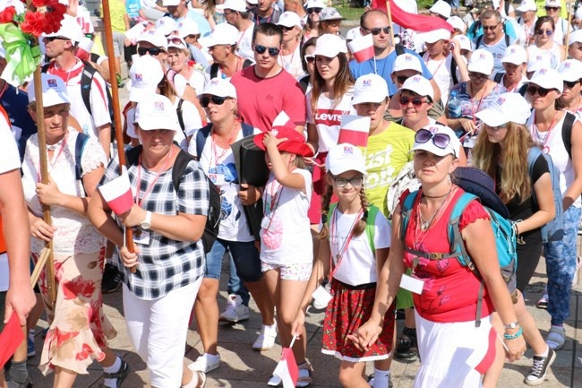 Wejście pielgrzymki radomskiej - jasnogórski szczyt i kaplica Cudownego Obrazu