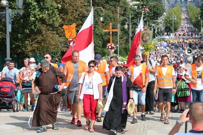 Wejście pielgrzymki radomskiej - jasnogórski szczyt i kaplica Cudownego Obrazu