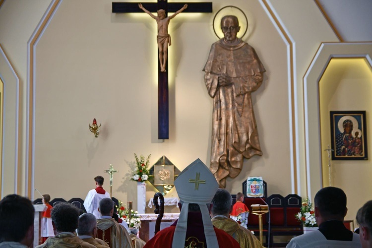 Zawierzenie diecezji i synodu św. Maksymilianowi