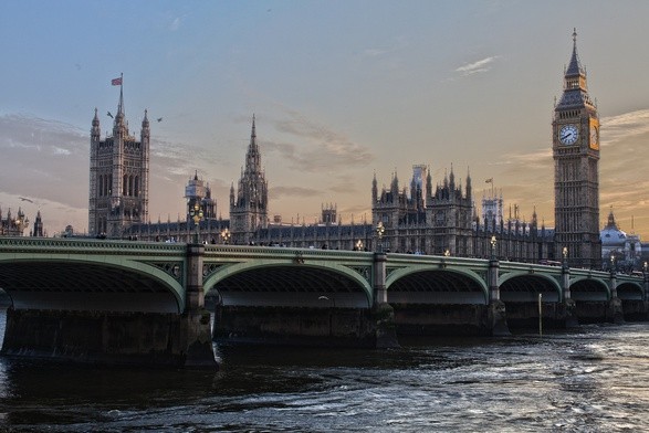 Kim jest sprawca ataku na brytyjski parlament?