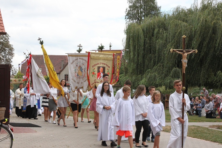 Z Wniebowziętą w Ligocie Książęcej