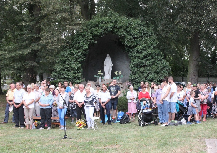 Z Wniebowziętą w Ligocie Książęcej