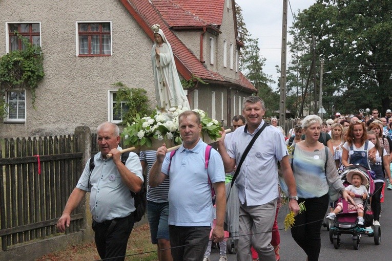 Mnóstwo pielgrzymów u Wniebowziętej