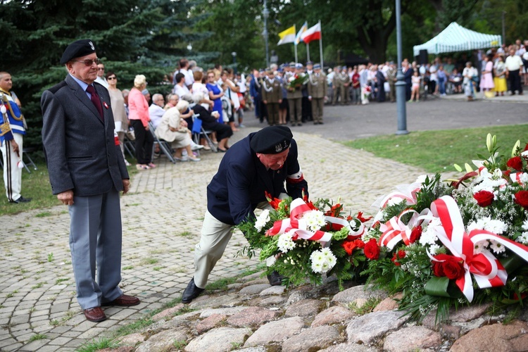 Obchody Święta Wojska Polskiego w Skierniewicach