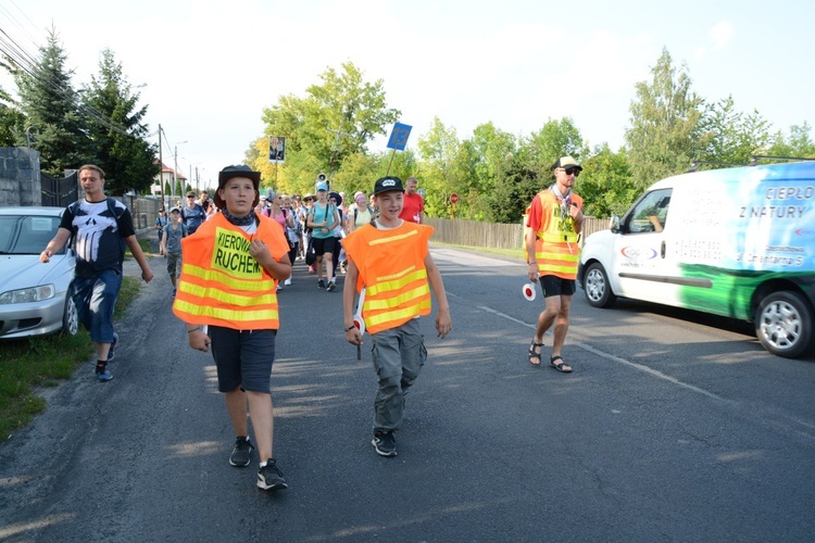 Kilkanaście kilometrów przed Jasną Górą