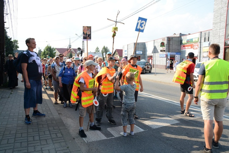 Kilkanaście kilometrów przed Jasną Górą