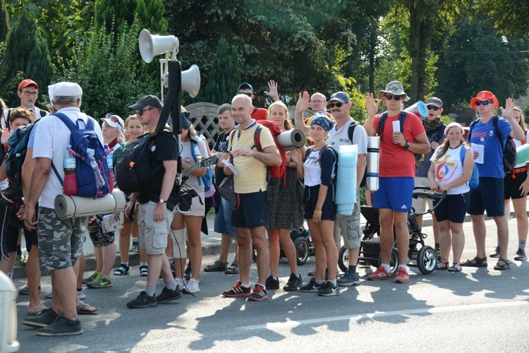 Kilkanaście kilometrów przed Jasną Górą