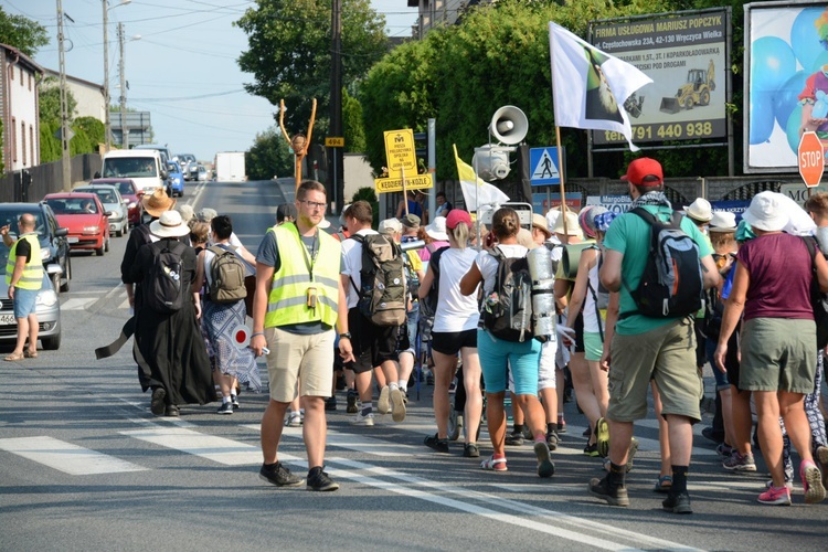 Kilkanaście kilometrów przed Jasną Górą