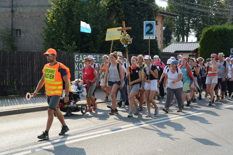 Kilkanaście kilometrów przed Jasną Górą