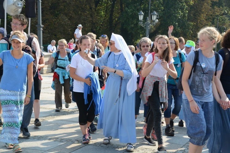 "Jedynki" na ostatniej prostej