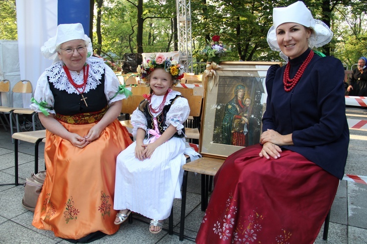 Zapełnia się wzgórze piekarskie