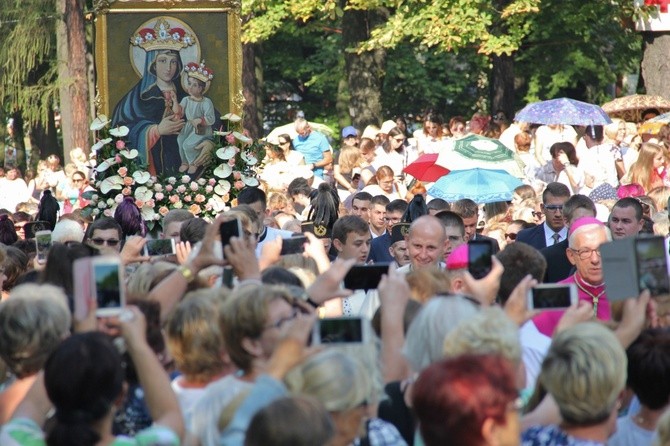 Pielgrzymka kobiet w Piekarach - cz. 2 