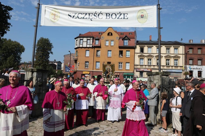 Pielgrzymka kobiet w Piekarach - cz. 4