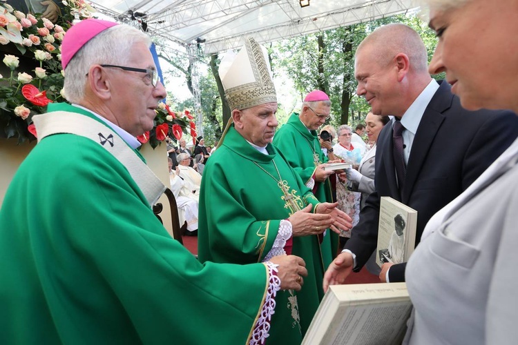 Pielgrzymka kobiet w Piekarach - cz. 4