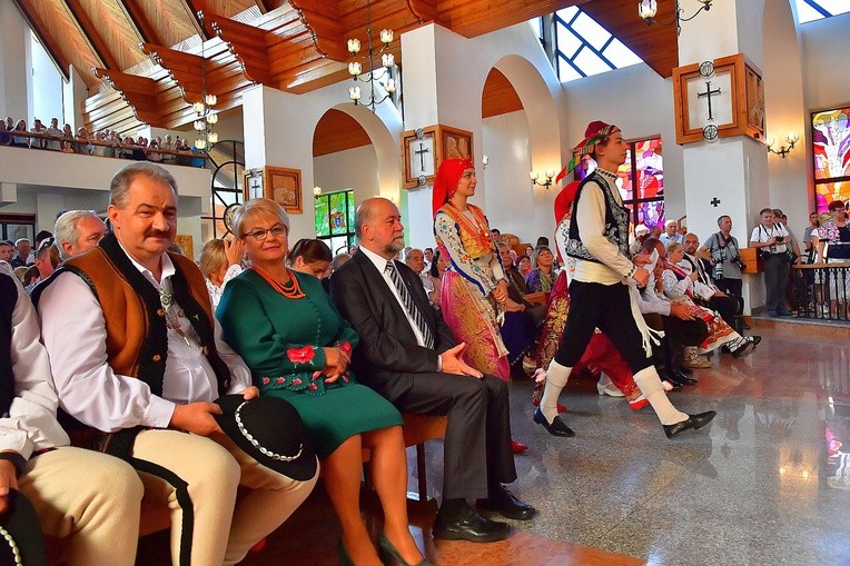 Modlitwa o pokój i korowód przez miasto 