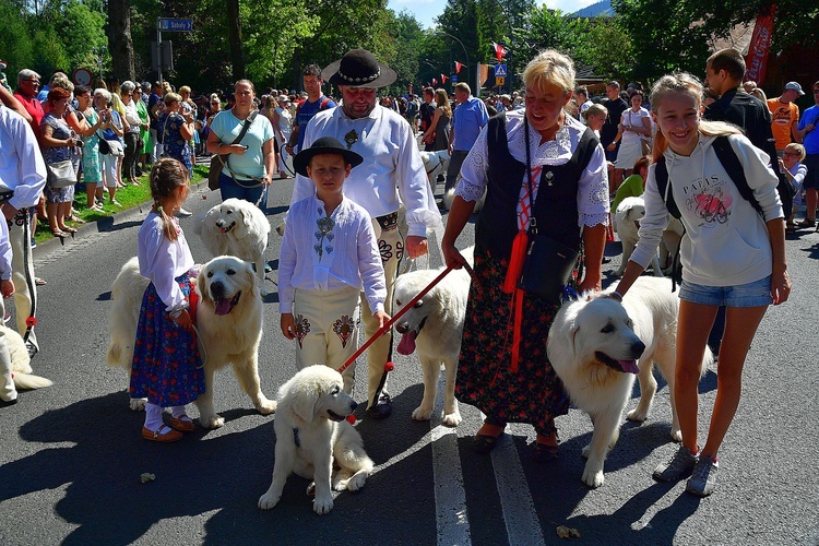 Modlitwa o pokój i korowód przez miasto 