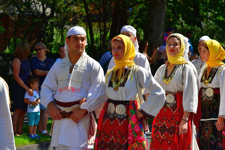 Modlitwa o pokój i korowód przez miasto 