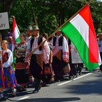 Modlitwa o pokój i korowód przez miasto 