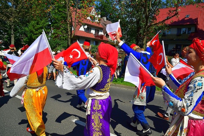 Modlitwa o pokój i korowód przez miasto 