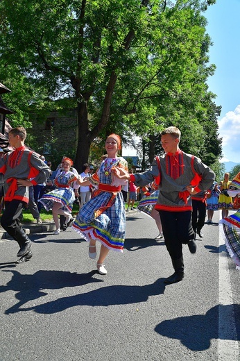 Modlitwa o pokój i korowód przez miasto 