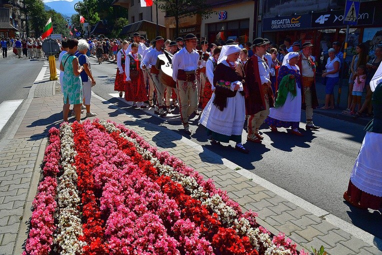 Modlitwa o pokój i korowód przez miasto 