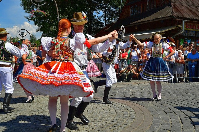 Modlitwa o pokój i korowód przez miasto 