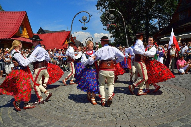 Modlitwa o pokój i korowód przez miasto 