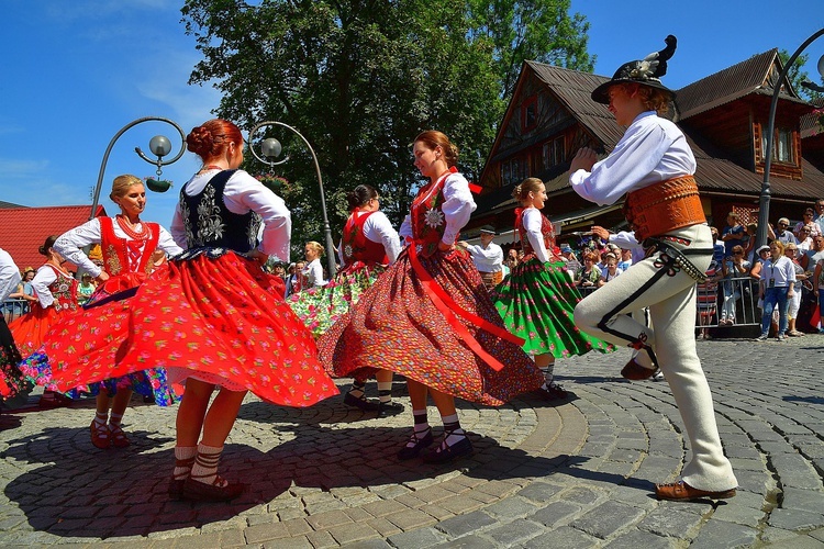 Modlitwa o pokój i korowód przez miasto 