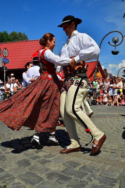 Modlitwa o pokój i korowód przez miasto 