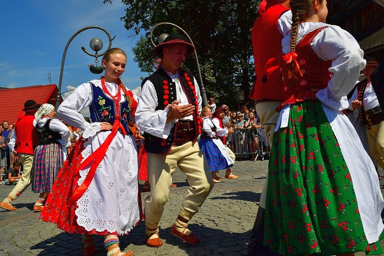 Modlitwa o pokój i korowód przez miasto 