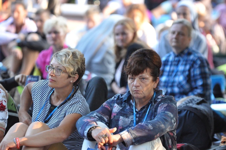 Zielenice, Msza św., cz. B