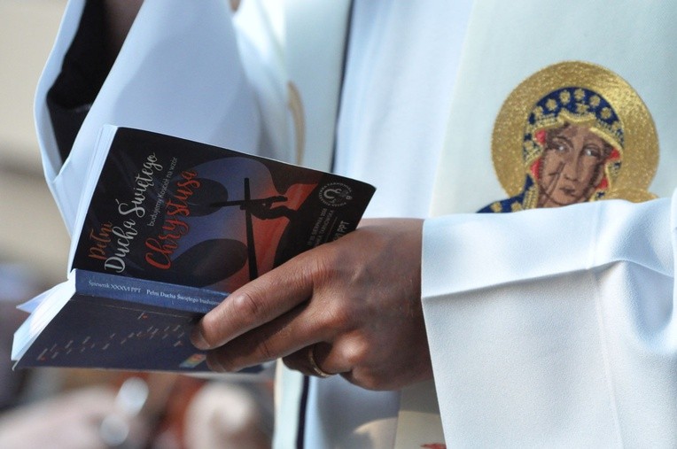 Zielenice, Msza św., cz. B