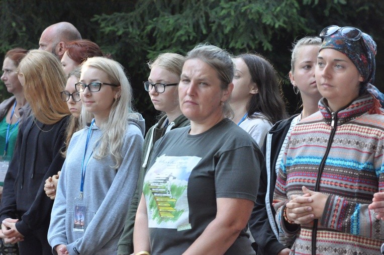 Zielenice, Msza św., cz. B