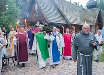 Witaj, radością jaśniejąca