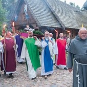 Witaj, radością jaśniejąca