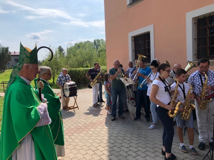 Poświęcenie wyremontowanej wieży w kościele pw. NMP Królowej Polski w Głuszycy