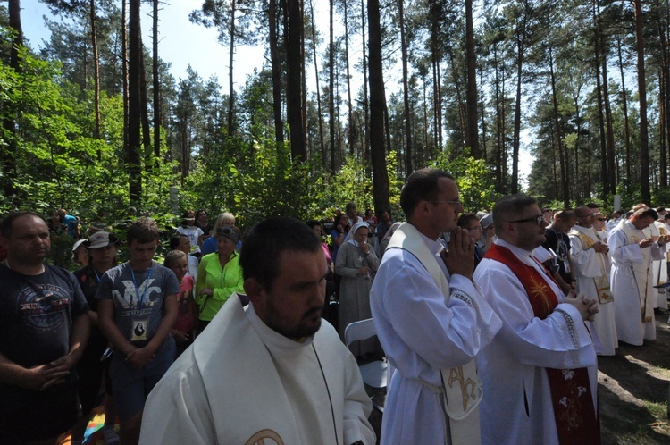 Pradła, Msza św., część B