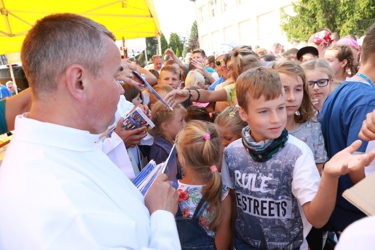 Sokolniki, Msza św. część B