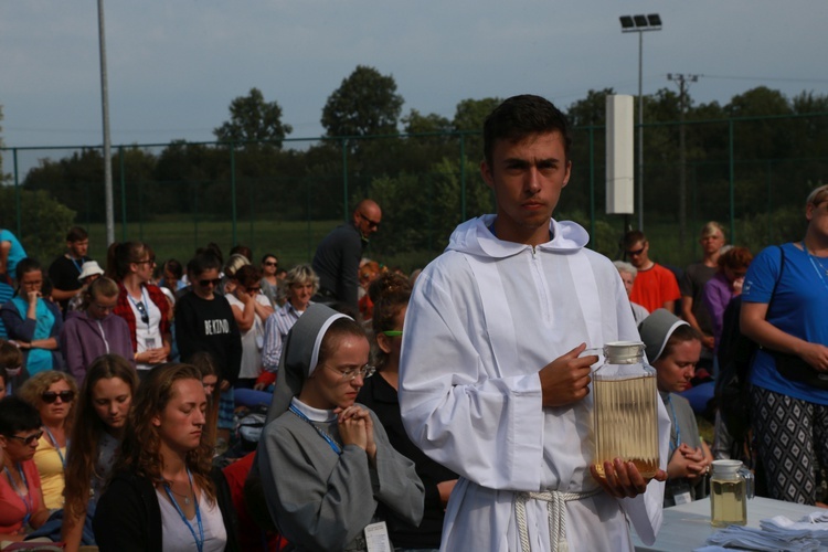 Sokolniki, Msza św. część B