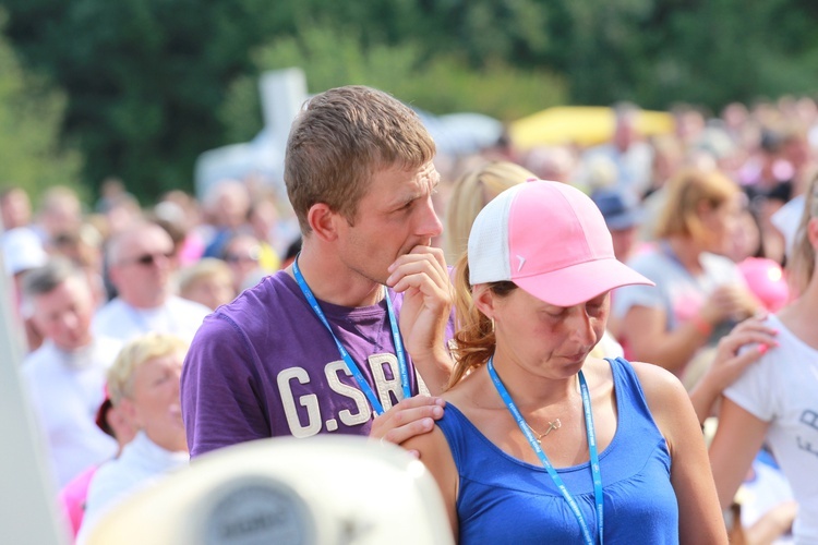 Trzebniów, Msza św. dla części A i B