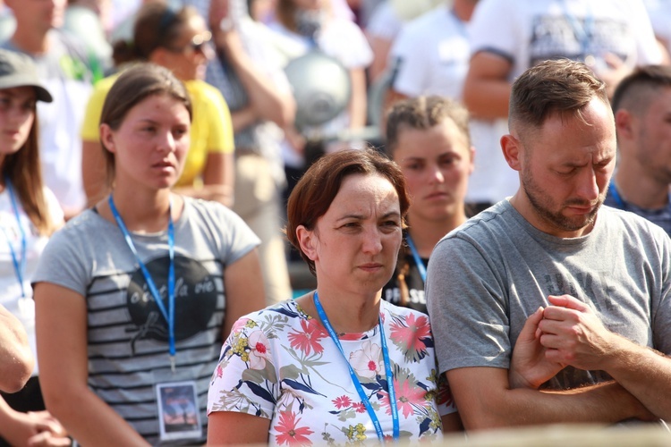 Trzebniów, Msza św. dla części A i B