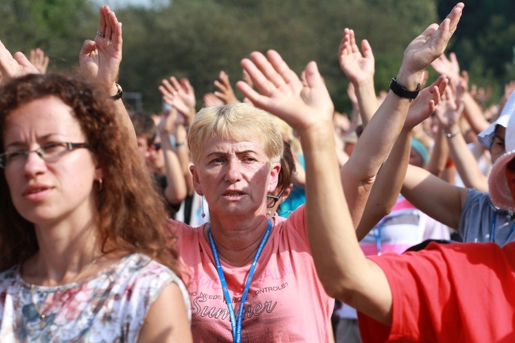 Trzebniów, Msza św. dla części A i B