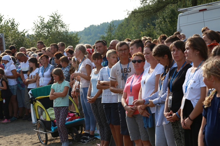 Trzebniów, Msza św. dla części A i B