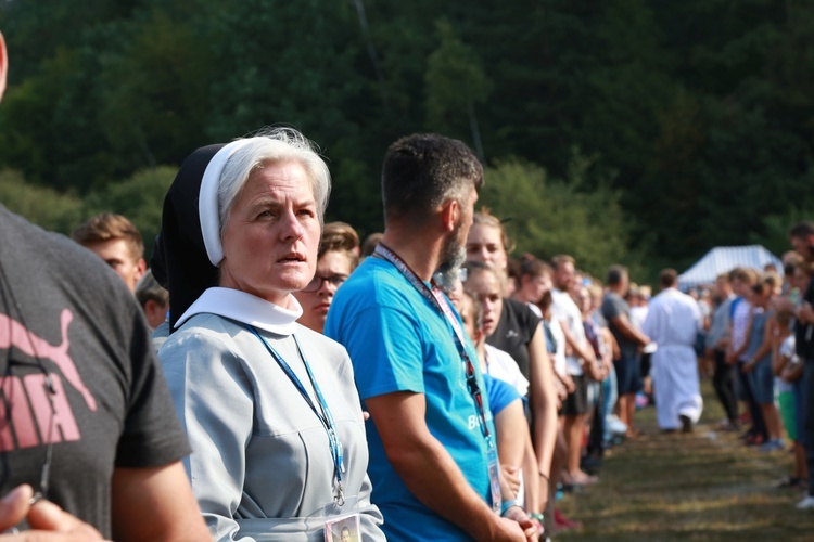 Trzebniów, Msza św. dla części A i B